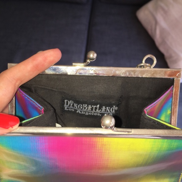 GORGEOUS vintage holographic purse - Picture 3 of 3